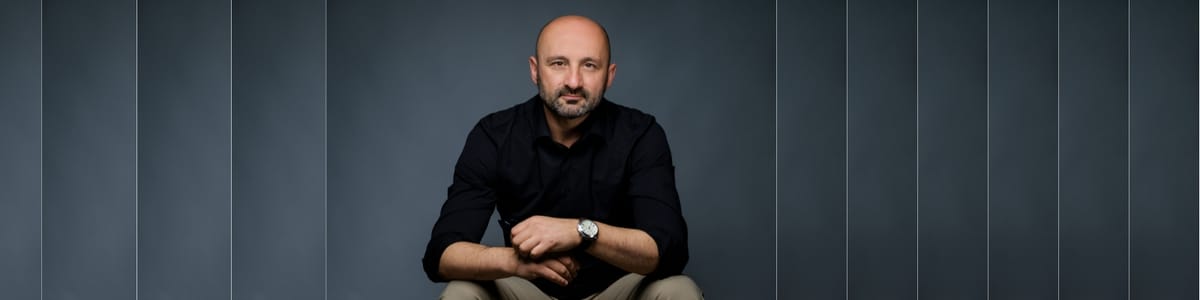 თავმჯდომარე